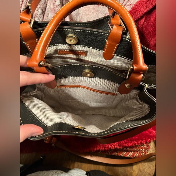 Dooney & Bourke Black Satchel Tote Purse - Picture 8 of 14